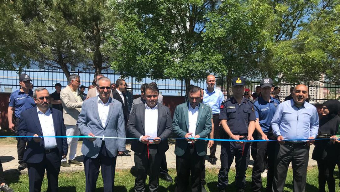 Yaşar Doğu Mesleki ve Teknik Anadolu Lisesi Tübitak 4006 Bilim Fuarı Açılışı