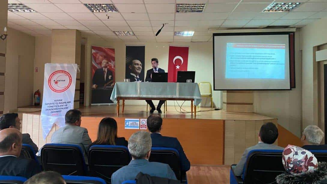 Yaşar Doğu  Mesleki Ve Teknik Anadolu Lisesi Müdür Yardımcısı Mustafa GÜNGÖR Kavak Mesleki Eğitim Merkezimiz Hakkında Bilgilendirme Yaptı.